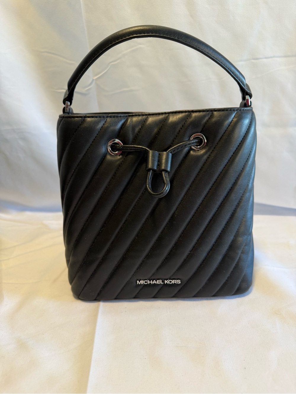 Michael Kors Medium Siri Quilted Bag